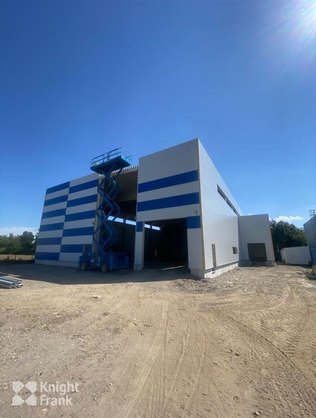 Skladový prostor - Horní Počernice - samostatná hala 1 215 m2 - OBSAZENO  - Horní Počernice