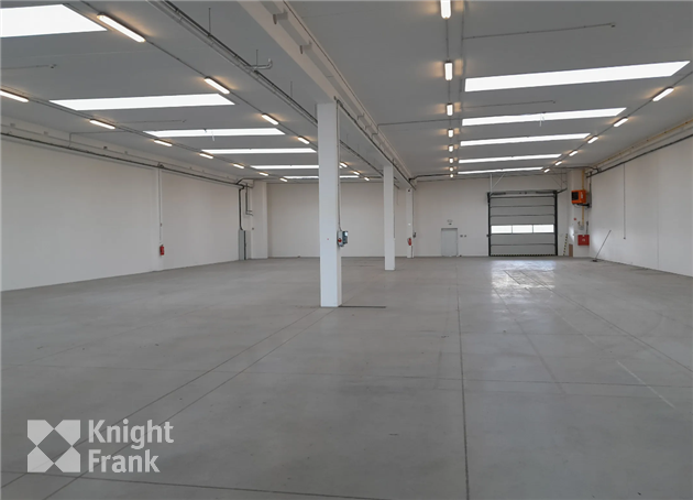 Skladový prostor - ČESTLICE - 750 m2 k dispozici s přímým vjezdem  - Čestlice