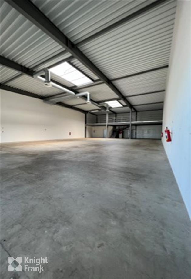 Skladový prostor - DOBŘEJOVICE - skladový / obchodní prostor k dispozici - Dobřejovice